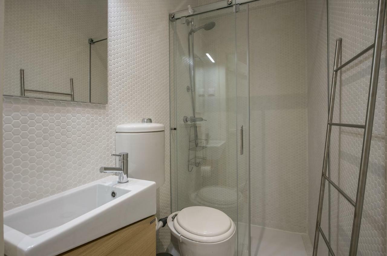 Hip Tailor Made Flat In Bairro Alto Apartman Lisboa Kültér fotó